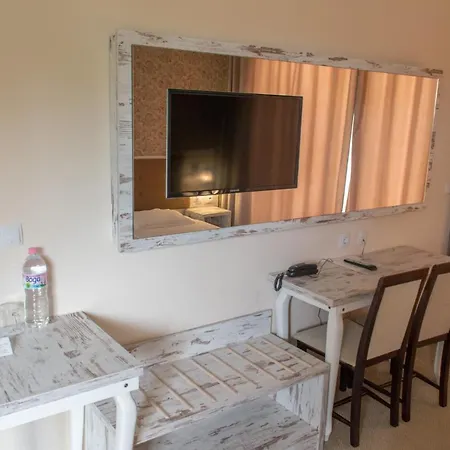 Hotel Paraiso Theopolis 3*