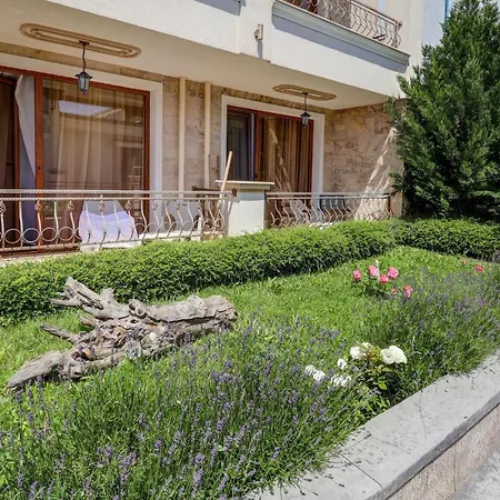 Paraiso Theopolis Obzor