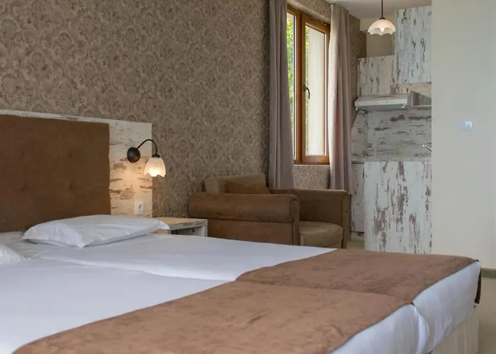 Paraiso Theopolis Hotel