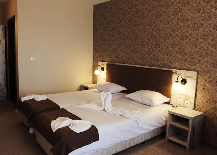 Paraiso Theopolis Obzor